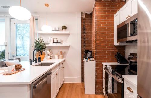 Fox Point Apartment | Sunny 2BR Apt with Kitchen & Parking, Near Brown & RISD