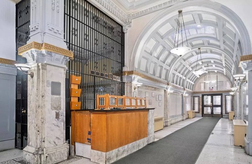 Harlem Apartment | Sunny Apartment in Harlem. 3 blocks from Subway. Elevator Building and Security