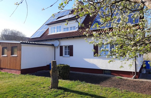 Moettingen House | Sunny apartment on the upper floor, for families, groups, fitters, max. 5 persons