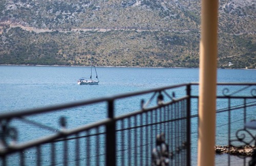 Rava Apartment | Sunny Apartment Stella