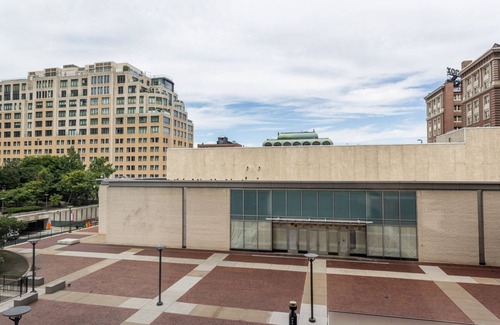 Back Bay Apartment | Sunny Back Bay 1BR w/W/D nr Newbury St, by Blueground