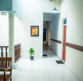 Andiambalama Bed & Breakfast | Sunny Day Villa