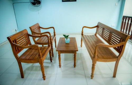 Andiambalama Bed & Breakfast | Sunny Day Villa