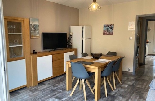 Amelie-les-Bains-Palalda Apartment | Sunny 2-Bedroom Apartment with Terrace & Garage, Close to Center and Spa