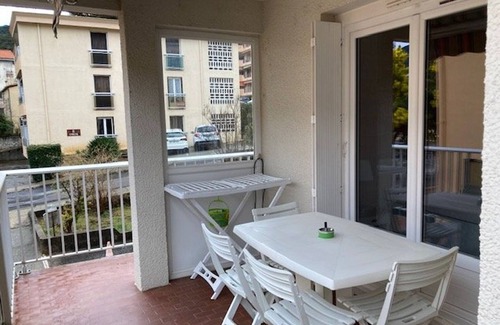 Amelie-les-Bains-Palalda Apartment | Sunny 2-Bedroom Apartment with Terrace & Garage, Close to Center and Spa