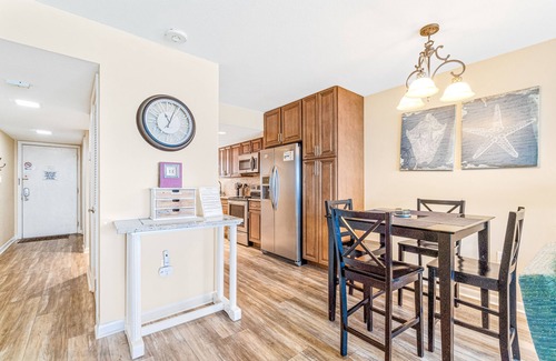 Gulf Shores Condo | Sunny, Gulf-front beach condo with central AC & a pool