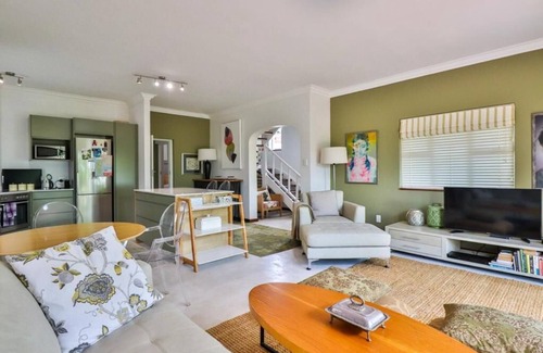 Strand House | Sunny oasis of well-being in a secure estate