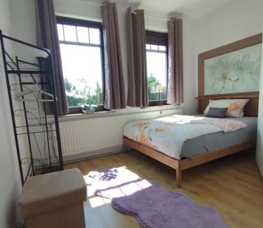 Pries Apartment | SUNNY SIDE