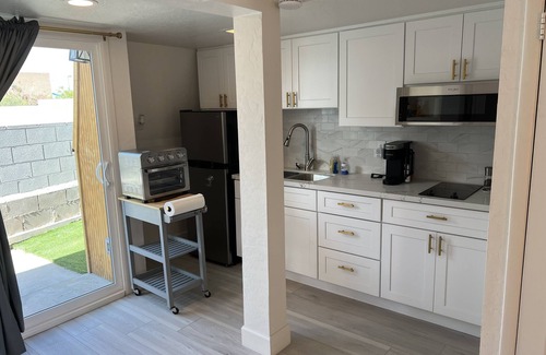 Townsite Apartment | Sunny Studio near Water Street - Unit B