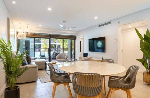 Port Douglas Apartment | Sunny Swim-out Serenity with Direct Beach Access