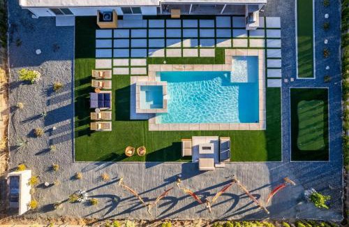 Desert Park Estates House | Sunny Vista Pool And Spa Home With Mountain Views