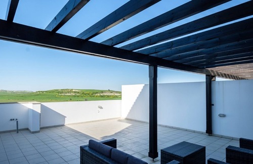 Tersefanou Apartment | Sunnyside Apartment