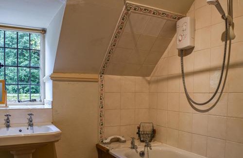 Near Sawrey House | Sunnyside