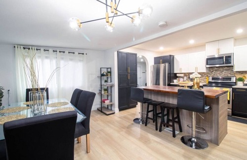 Midland House | Sunnyside Stay-3bdrm w/Gym!