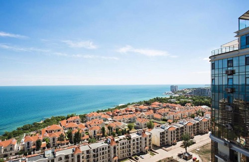 Arcadia Apartment | Sunrise Gaze