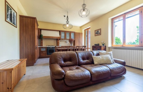 Urbisaglia Apartment | Sunrise Hill Holiday Home - Sunrise Hill Holiday H