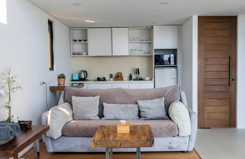 Plai Laem Apartment | Sunrise Seaview private jet plunge pool Suite