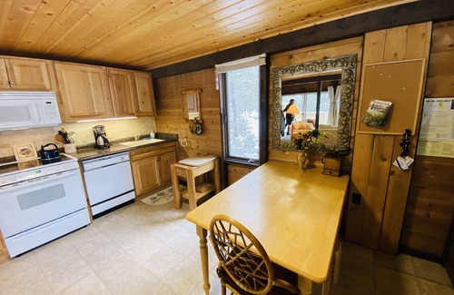 Sunriver Cabin | Sunriver Cabin in Great Location near River and Village