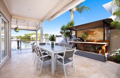Boreen Point House | SUNSEEKER – A Tranquil Retreat in Noosa Waters