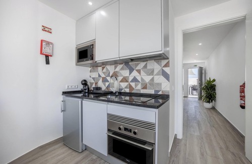 Sagres Apartment | 'Sunset Apartment' close to the Beach with Terrace & Wi-Fi