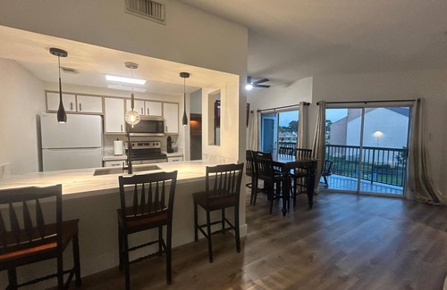 Walden on Lake Conroe Condo | Sunset at the LakenEntire condo in Montgomery, Texas