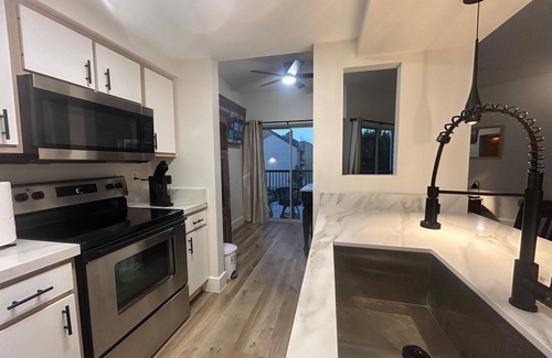 Walden on Lake Conroe Condo | Sunset at the LakenEntire condo in Montgomery, Texas