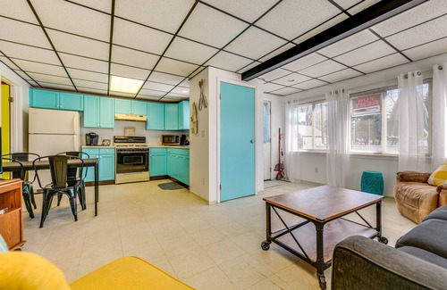 Irving Cottage | Sunset Bay Cottage: Walk to Lake Erie & Beach!