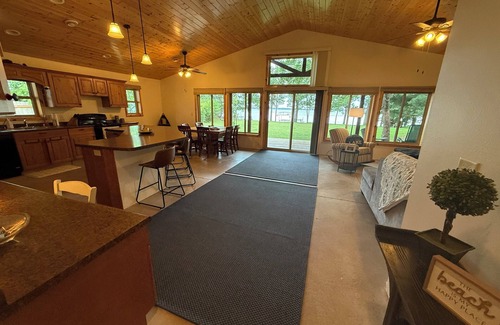 Perham Cabin | SUNSET BEACH CABIN - Charming 2-bedroom home INCLUDES PONTOON RENTAL!