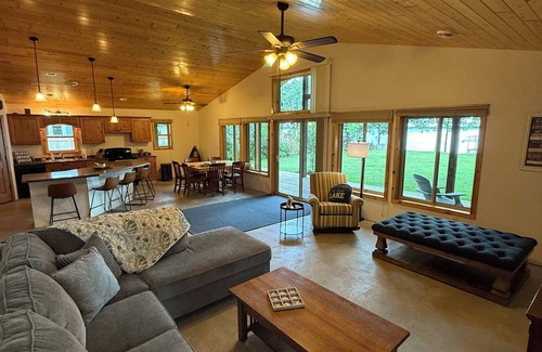 Perham Cabin | SUNSET BEACH CABIN - Charming 2-bedroom home INCLUDES PONTOON RENTAL!