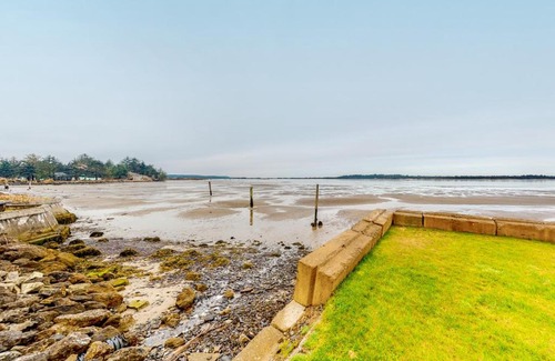 Coos Bay House | Sunset Beach House