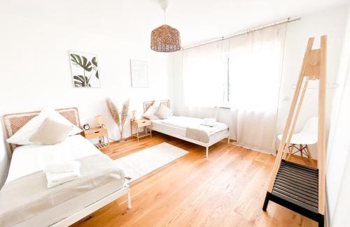 Memmingen Apartment | Sunset Club - SUITE L Balkon - Küche - Parkplatz