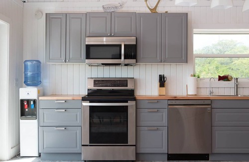 Hartswell House | Sunset Cove - Beachfront, a quick kayak to Moriah Harbor & Sandflats/lazy river!