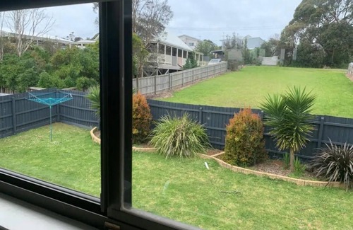 Sunset Strip House | Sunset Dreamery | NBN| 2 living rooms | 2 outdoor spaces | Family home