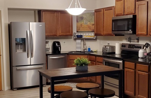 Nampa House | Sunset Hills1600 sq. ft. lower-level apt. (3 bedrooms, 2 king beds)