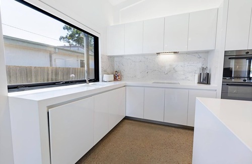 Raymond Island House | Sunset House - Soak up the sun and enjoy the laid-back lifestyle