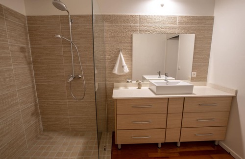 Malendure Cabin | Sunset Lodge - A romantic getaway by the sea