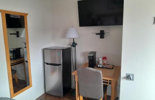 Cache Creek Hotel | Sunset Motel