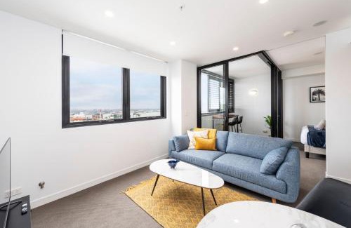 Hamilton Apartment | Sunset on the Esplanade