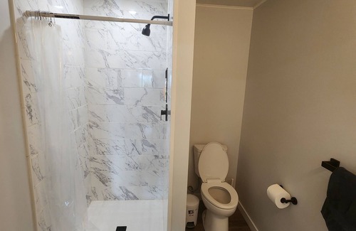 Chesnee Apartment | Sunset Suite- Spacious guest apartment with sunset views and close to amenities!