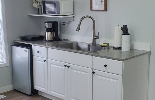 Chesnee Apartment | Sunset Suite- Spacious guest apartment with sunset views and close to amenities!