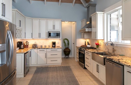 Fish Bay House | Sunset, Sunrise & Ocean Views, 3 Bed 4.5 Bath, Close to Cruz Bay & Beaches. Gym