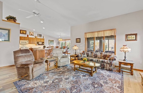 Sheboygan House | Sunset Vista 2br in Sheboygan