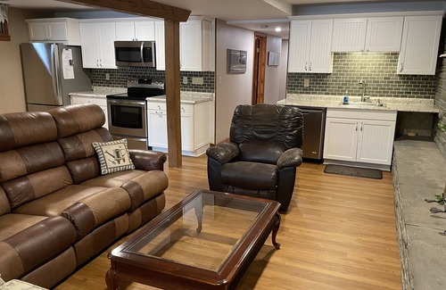 Maryland Apartment | Sunset Waters -Goodyear Lake - hot tub, swimming ,fishing. paddle sports