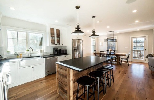 Great Barrington House | Sunsets On Blue Hill, Newly Renovated Farmhouse