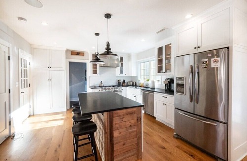 Great Barrington House | Sunsets On Blue Hill, Newly Renovated Farmhouse