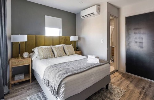 Middletown Condo | Sunshine Retreat: Cozy and Warm Studio