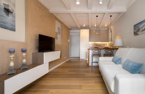 Marzocca Apartment | Sunshine Suite