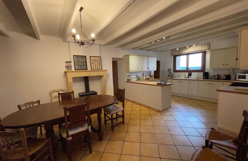 Les Leves-et-Thoumeyragues Villa | Superb family property, Château L'Indécise, swimming pool and large garden