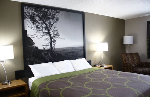 Jamestown Hotel | Super 8 by Wyndham Jamestown