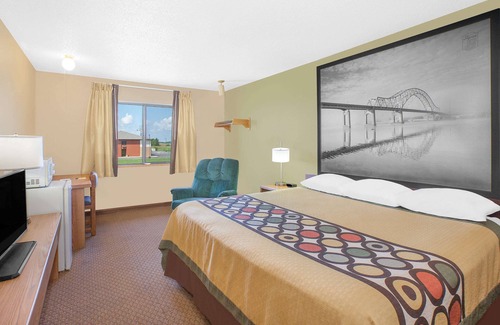 Mount Pleasant Hotel | Super 8 by Wyndham Mt Pleasant